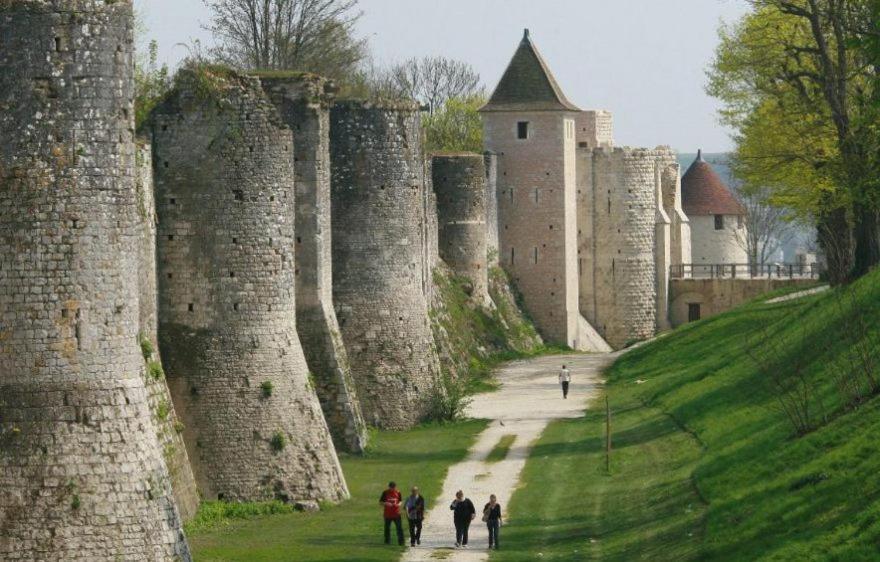 La Voulzie Appartement - Proche Centre Avec Parking Prive Provins Kültér fotó