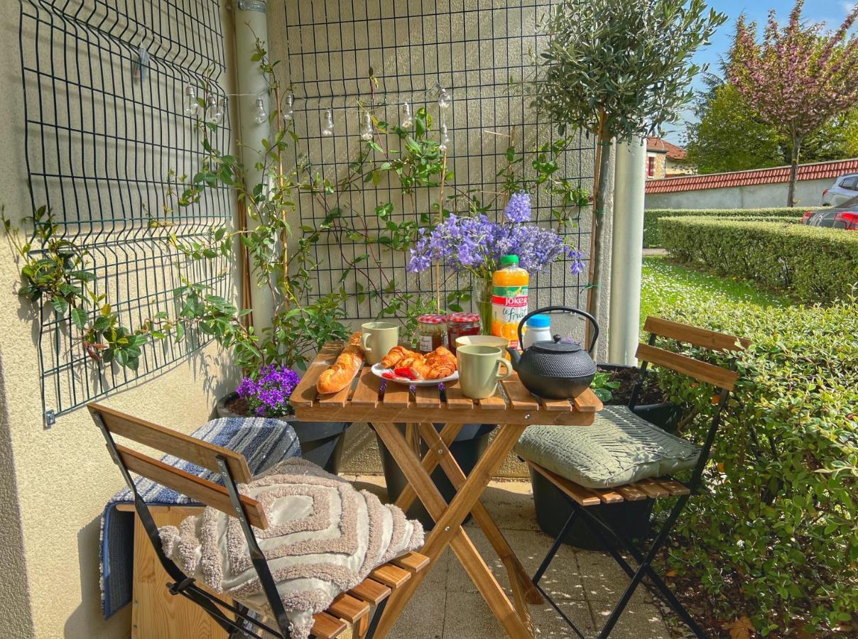 La Voulzie Appartement - Proche Centre Avec Parking Prive Provins Kültér fotó